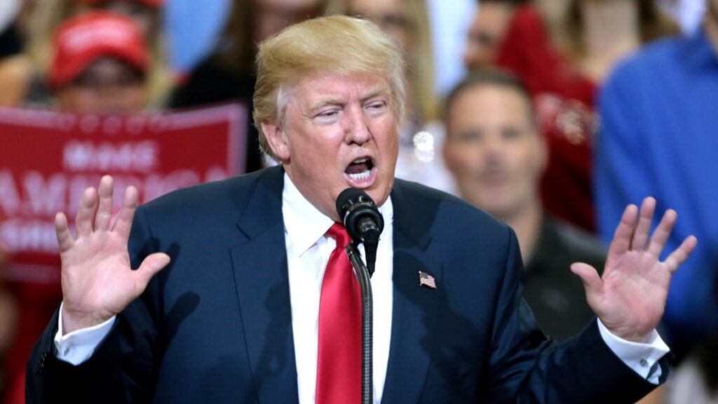 Trump exclui celulares e computadores de tarifaço contra a China (por ora) • Tecnoblog