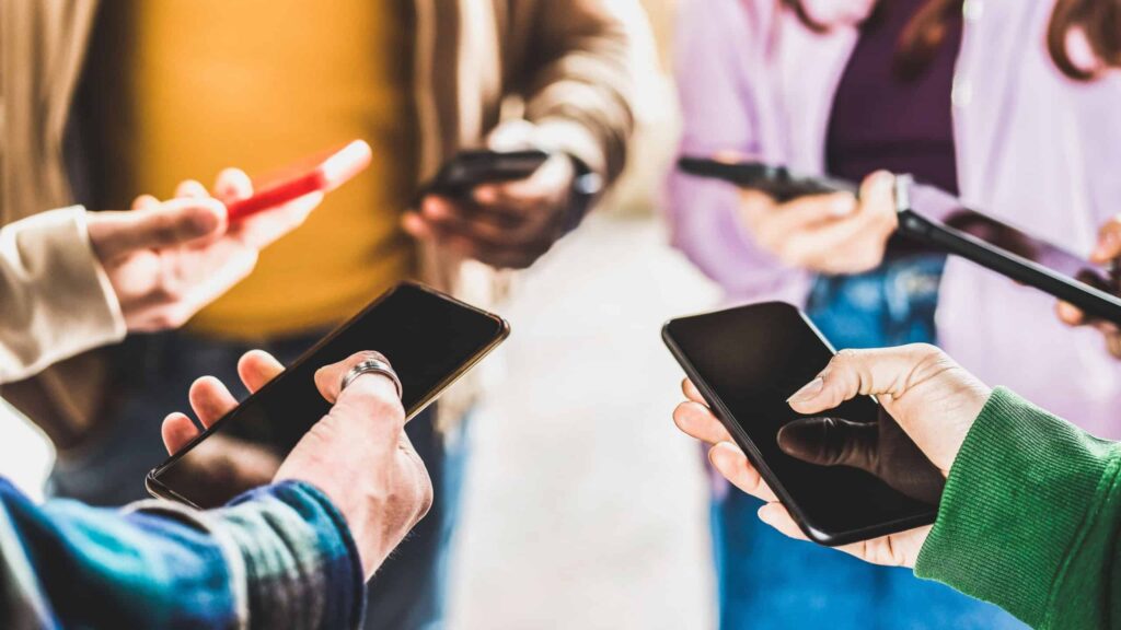 7 mentiras sobre celulares que você (talvez) ainda acredite