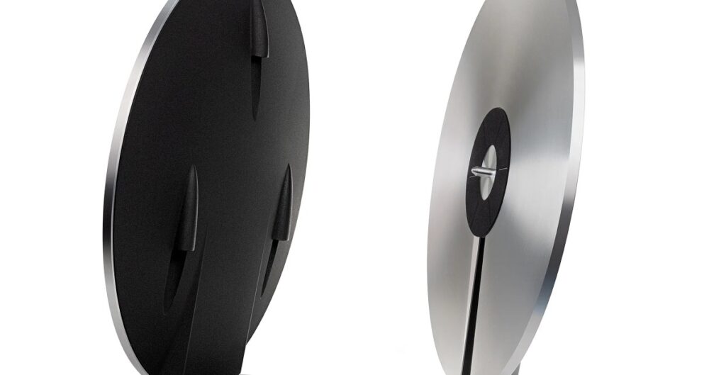 Miniot returns with a sleeker Wheel 3 vertical turntable