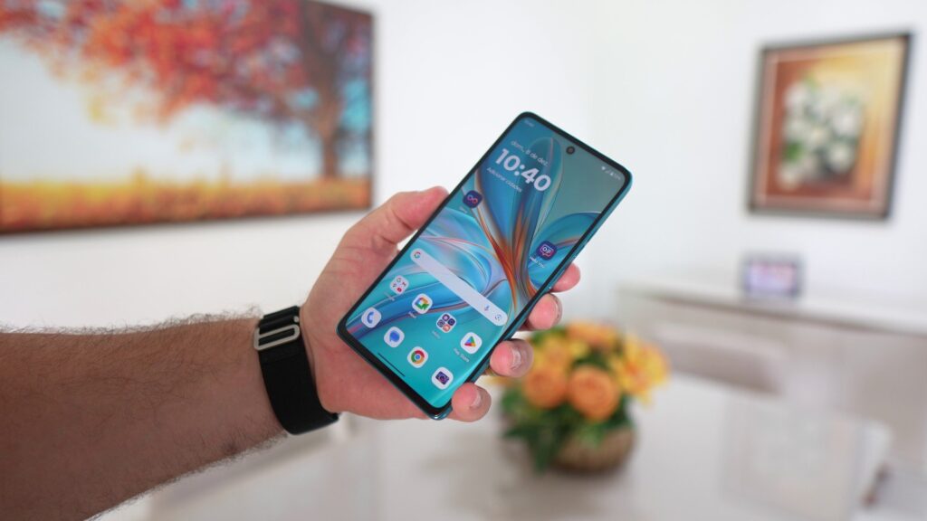 Motorola Moto G75: celular intermediário surge em promoção com cupom de desconto