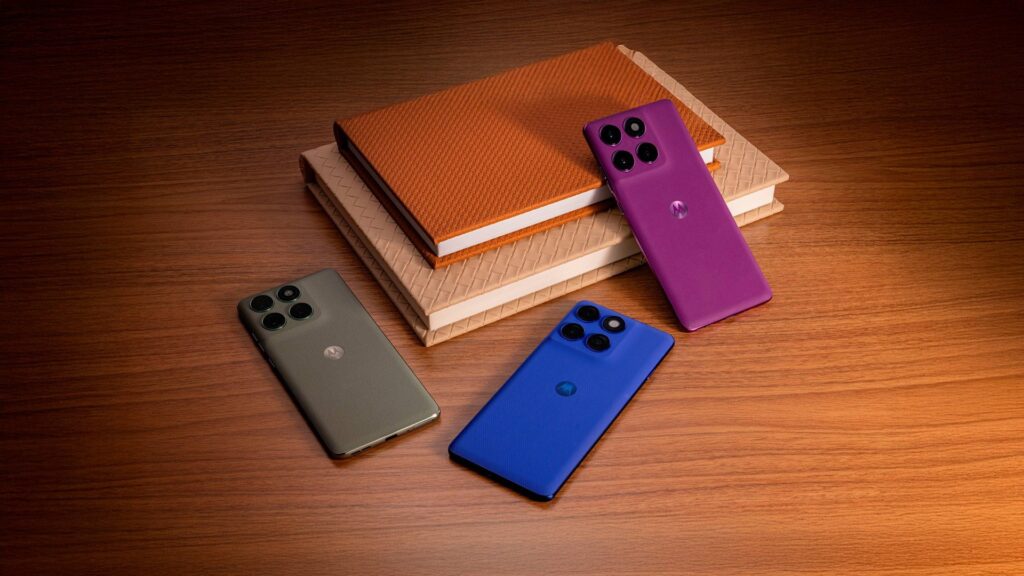 Motorola lança Edge 60 Pro e linha Razr 60 no Brasil com cores Pantone e foco em IA