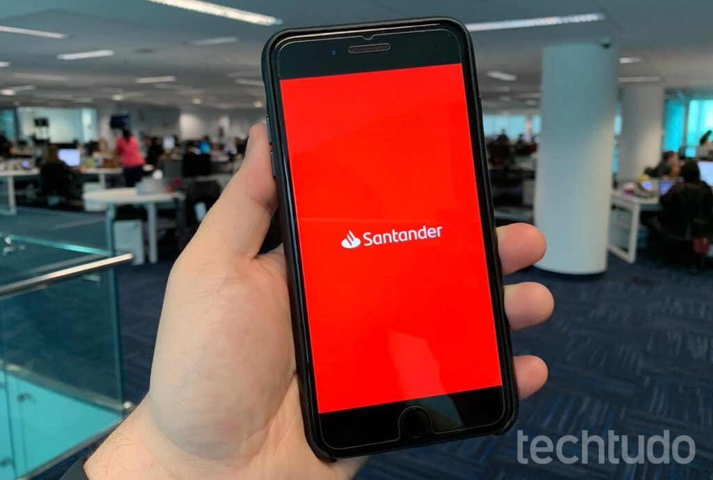 Santander fora do ar? Pix e outros serviços sofrem instabilidade no app
